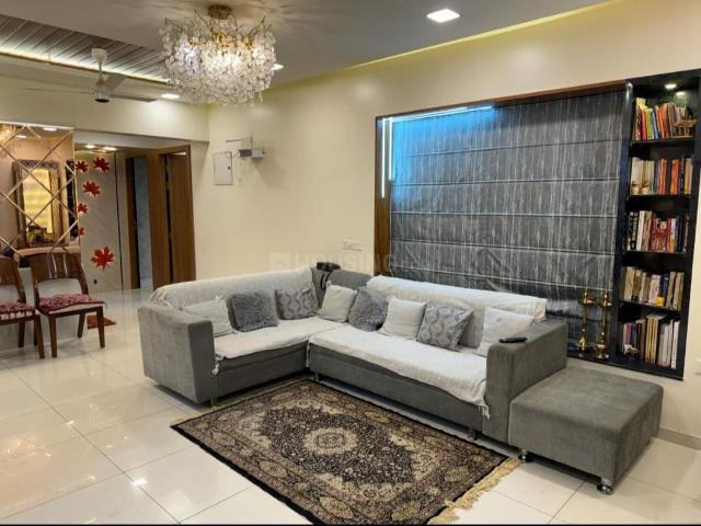 3 BHK Apartment in Wakad for rent Pune. The reference number is 21017650
