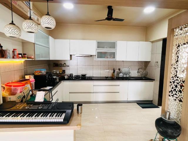 3 BHK Apartment in Wakad for rent Pune. The reference number is 21187368