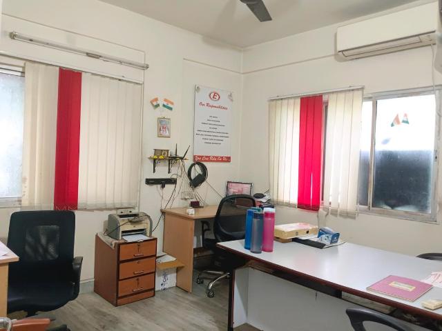 3 BHK Apartment in Tollygunge for rent Kolkata. The reference number is 21190642