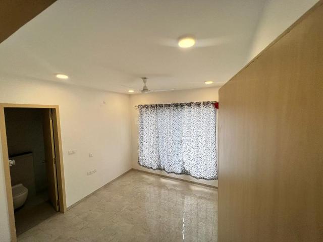 3 BHK Apartment in Tathawade for rent Pune. The reference number is 20615518