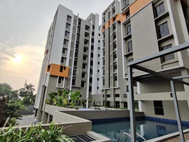 3 BHK Apartment in Tangra for rent Kolkata. The reference number is 15543071