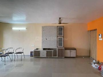 3 BHK Apartment in Tangra for rent Kolkata. The reference number is 16555460