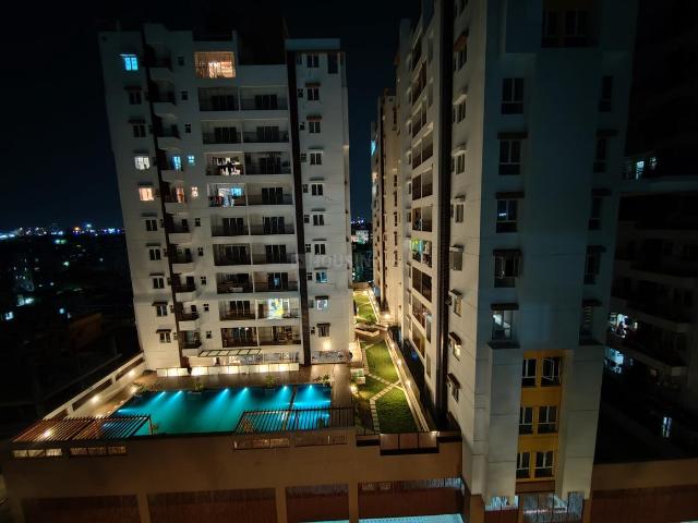 3 BHK Apartment in Tangra for rent Kolkata. The reference number is 18411102