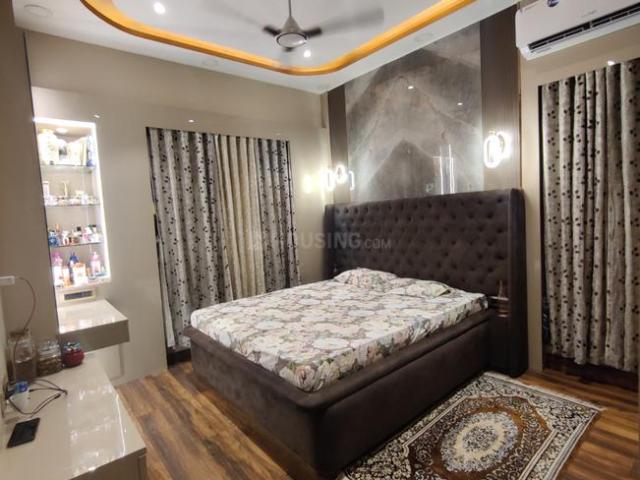 3 BHK Apartment in Tangra for rent Kolkata. The reference number is 18766511