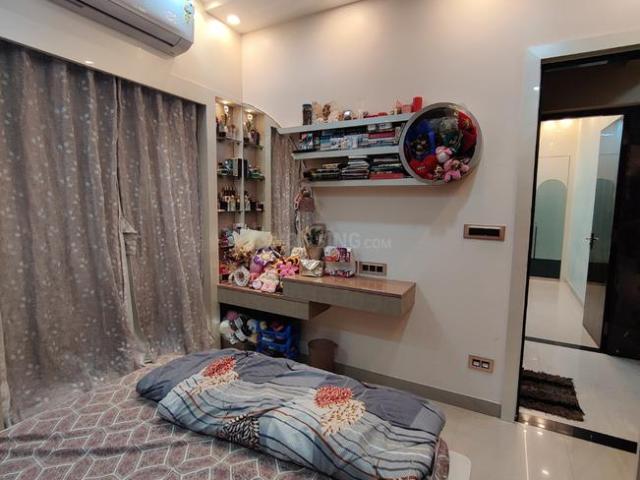 3 BHK Apartment in Tangra for rent Kolkata. The reference number is 18822068