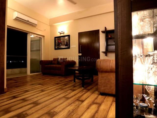 3 BHK Apartment in Tangra for rent Kolkata. The reference number is 18345039