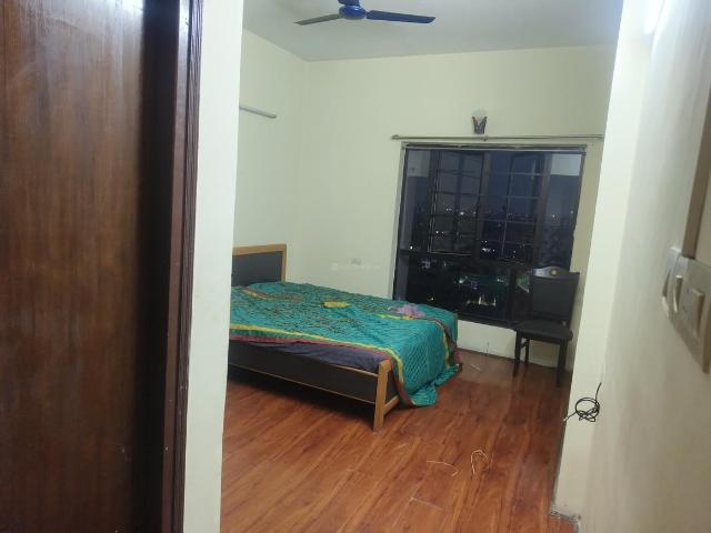 3 BHK Apartment in Tangra for rent Kolkata. The reference number is 19920141