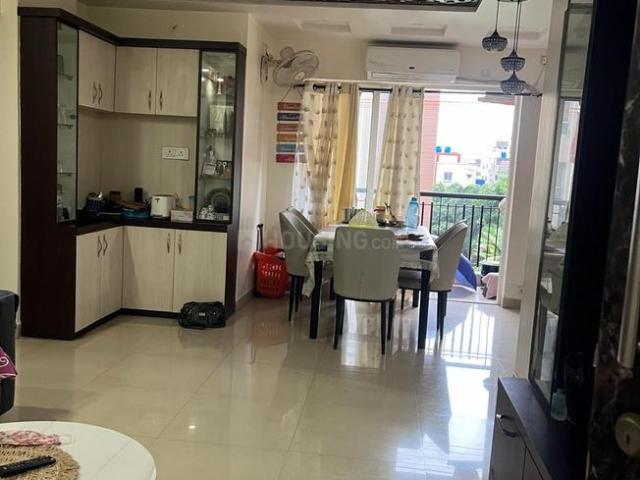 3 BHK Apartment in Tangra for rent Kolkata. The reference number is 20537047