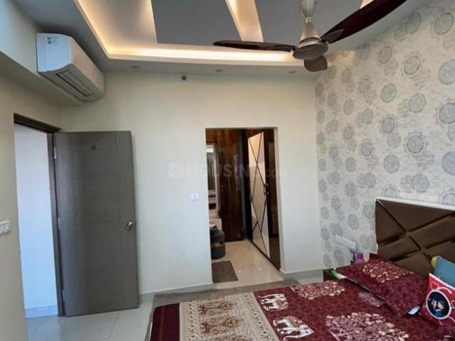 3 BHK Apartment in Tangra for rent Kolkata. The reference number is 20798500