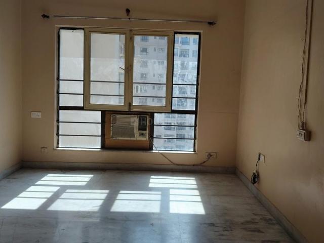 3 BHK Apartment in Tangra for rent Kolkata. The reference number is 20889482