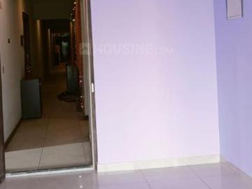 3 BHK Apartment in Tangra for rent Kolkata. The reference number is 20067587