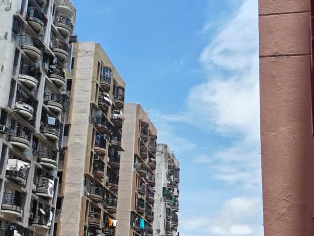 3 BHK Apartment in Tangra for rent Kolkata. The reference number is 20101544