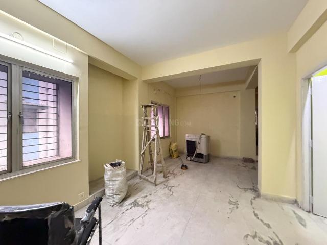 3 BHK Apartment in Tangra for rent Kolkata. The reference number is 20108544