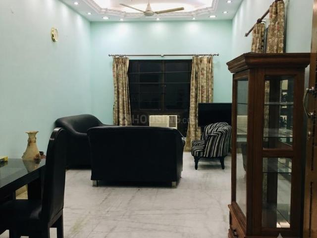 3 BHK Apartment in Tangra for rent Kolkata. The reference number is 21127603