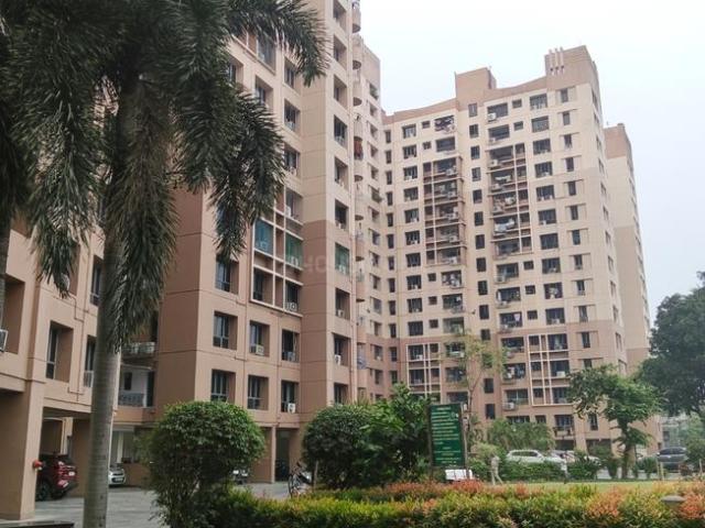 3 BHK Apartment in Tangra for resale Kolkata. The reference number is 19357231