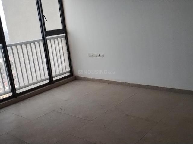 3 BHK Apartment in Tangra for resale Kolkata. The reference number is 19763025