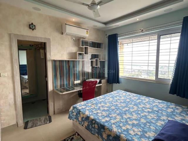 3 BHK Apartment in Tangra for resale Kolkata. The reference number is 21067438