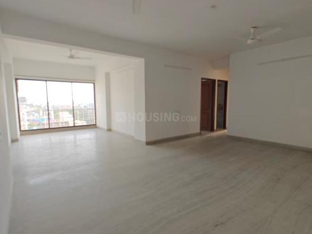 3 BHK Apartment in Tangra for resale Kolkata. The reference number is 21195314