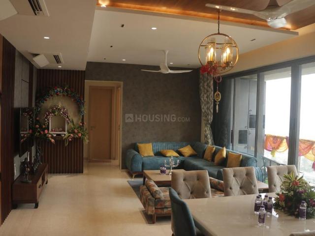3 BHK Apartment in Tangra for resale Kolkata. The reference number is 21205466