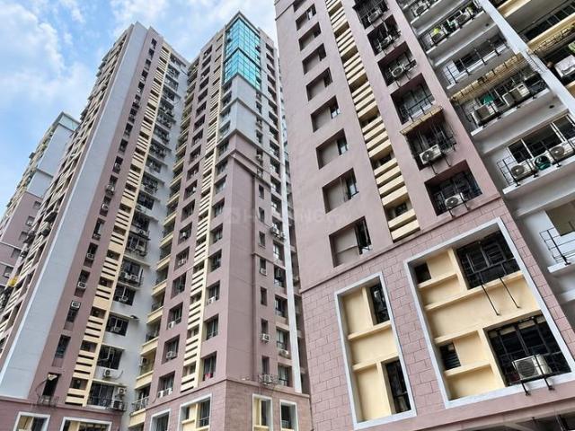 3 BHK Apartment in Tangra for resale Kolkata. The reference number is 21208755
