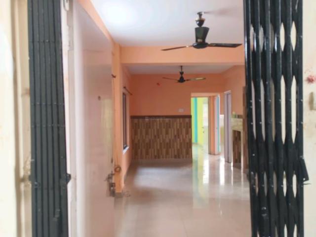 3 BHK Apartment in Teghoria for rent Kolkata. The reference number is 9004540