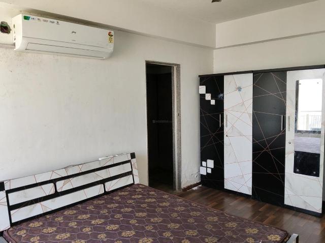 3 BHK Apartment in Thaltej for rent Ahmedabad. The reference number is 18405172
