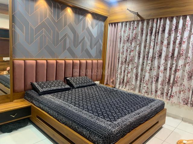 3 BHK Apartment in Thaltej for rent Ahmedabad. The reference number is 20232524