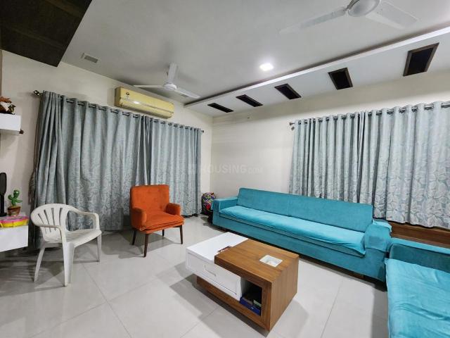 3 BHK Apartment in Thaltej for rent Ahmedabad. The reference number is 21031953