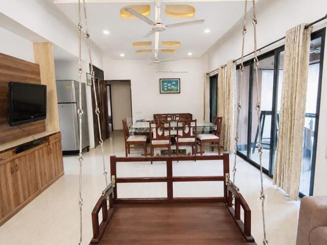 3 BHK Apartment in Thaltej for rent Ahmedabad. The reference number is 21113726