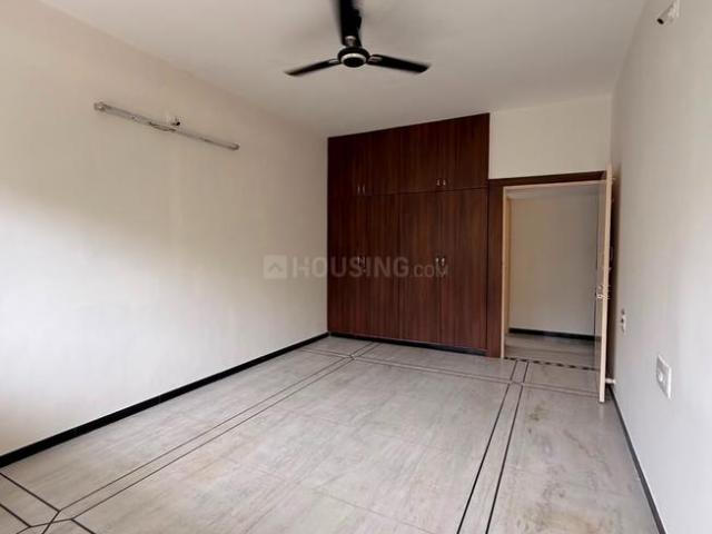 3 BHK Apartment in Thaltej for rent Ahmedabad. The reference number is 21157320