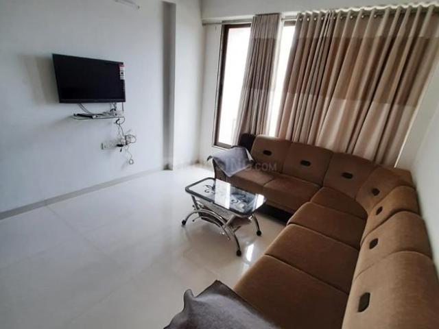 3 BHK Apartment in Thaltej for rent Ahmedabad. The reference number is 21238704