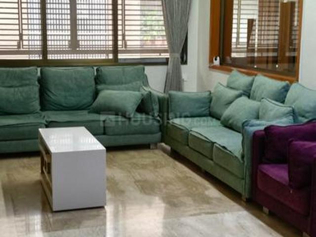 3 BHK Apartment in Thaltej for rent Ahmedabad. The reference number is 21351663