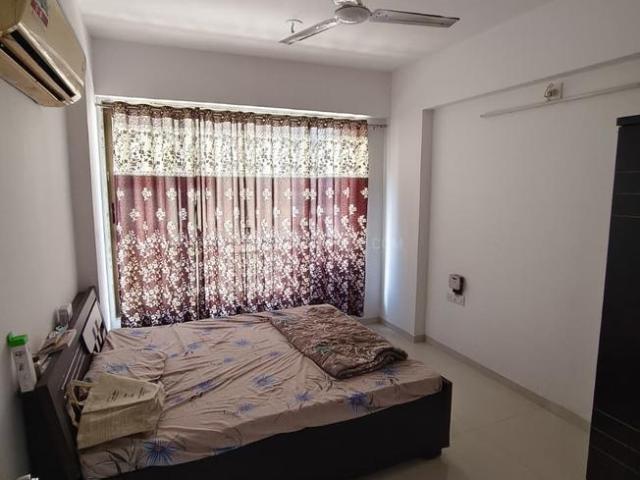 3 BHK Apartment in Thaltej for resale Ahmedabad. The reference number is 20670855