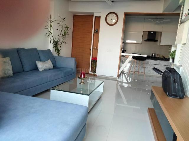 3 BHK Apartment in Thaltej for resale Ahmedabad. The reference number is 21038762