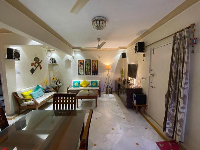 3 BHK Apartment in Thaltej for resale Ahmedabad. The reference number is 21310161