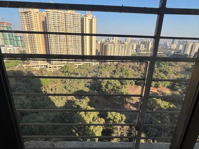 3 BHK Apartment in Thane West for rent Thane. The reference number is 19777406