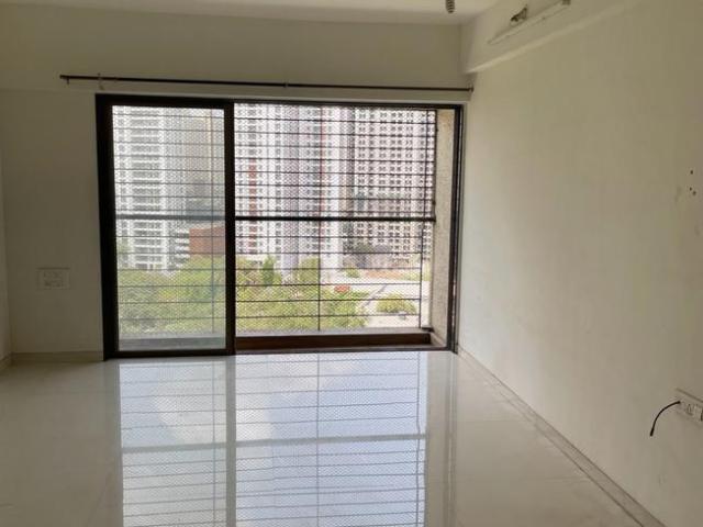 3 BHK Apartment in Thane West for rent Thane. The reference number is 20585180