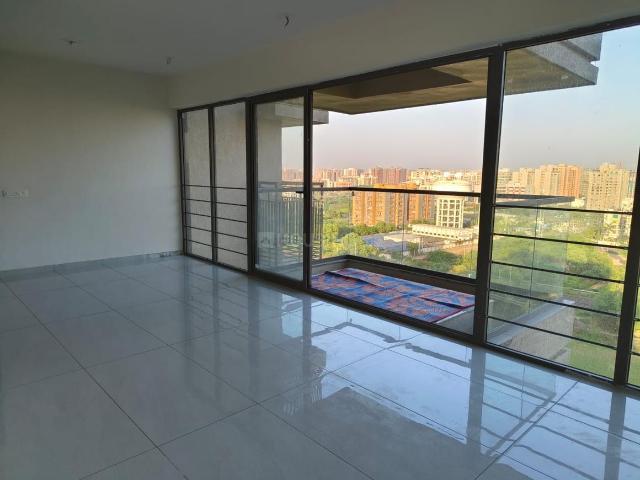 3 BHK Apartment in Tragad for rent Ahmedabad. The reference number is 19562574
