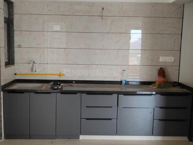 3 BHK Apartment in Tragad for rent Ahmedabad. The reference number is 20392263