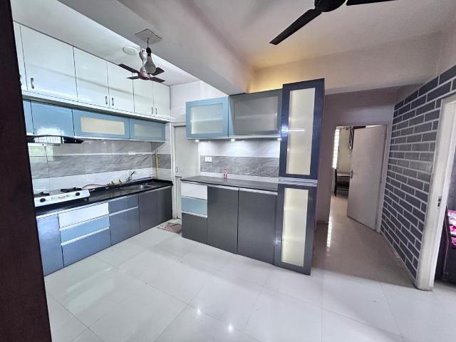 3 BHK Apartment in Tragad for rent Ahmedabad. The reference number is 21033386