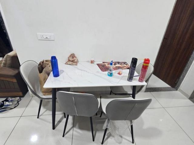 3 BHK Apartment in Tragad for rent Ahmedabad. The reference number is 21145981