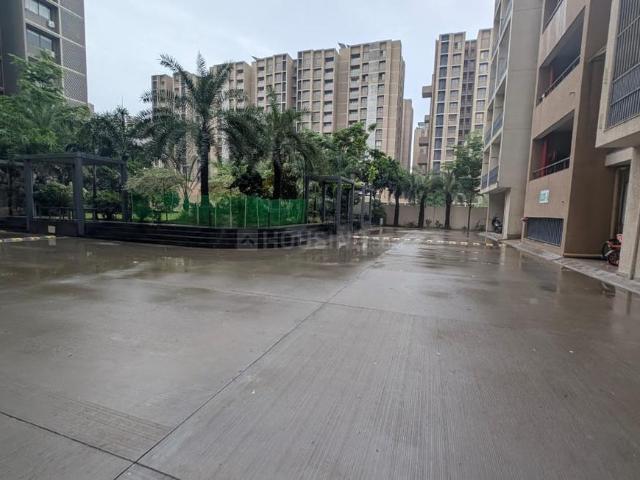 3 BHK Apartment in Tragad for rent Ahmedabad. The reference number is 21180844