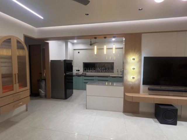 3 BHK Apartment in Tragad for rent Ahmedabad. The reference number is 21116015