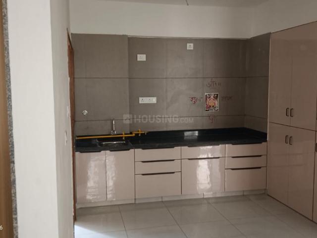 3 BHK Apartment in Tragad for rent Ahmedabad. The reference number is 21138351
