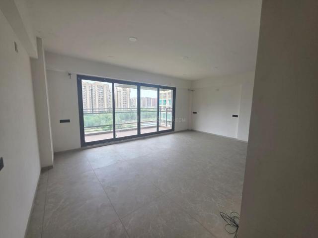 3 BHK Apartment in Tragad for resale Ahmedabad. The reference number is 20712800