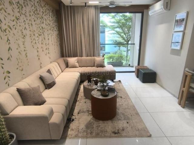 3 BHK Apartment in Tragad for resale Ahmedabad. The reference number is 21069928