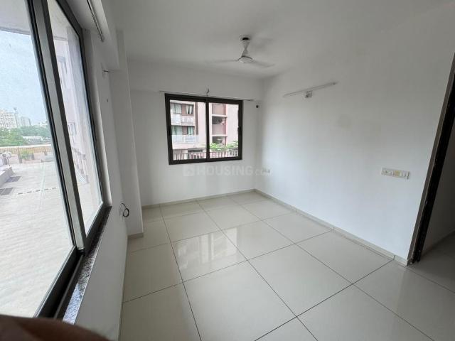 3 BHK Apartment in Tragad for resale Ahmedabad. The reference number is 21188323