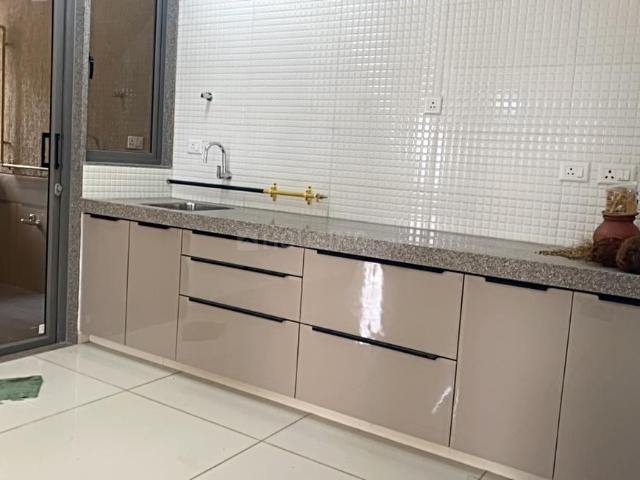 3 BHK Apartment in University Area for rent Ahmedabad. The reference number is 18936730
