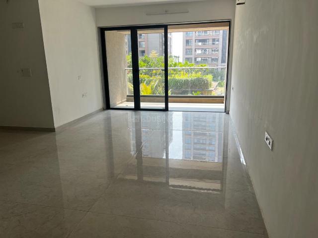 3 BHK Apartment in New Althan for resale Surat. The reference number is 19762624