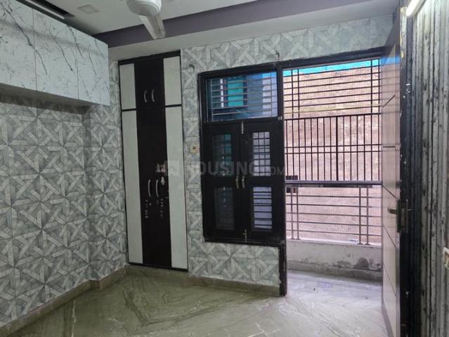 3 BHK Apartment in Uttam Nagar for rent New Delhi. The reference number is 21007592